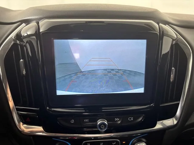 Used 2018 SUMMIT WHITE Chevrolet LT Cloth image 43