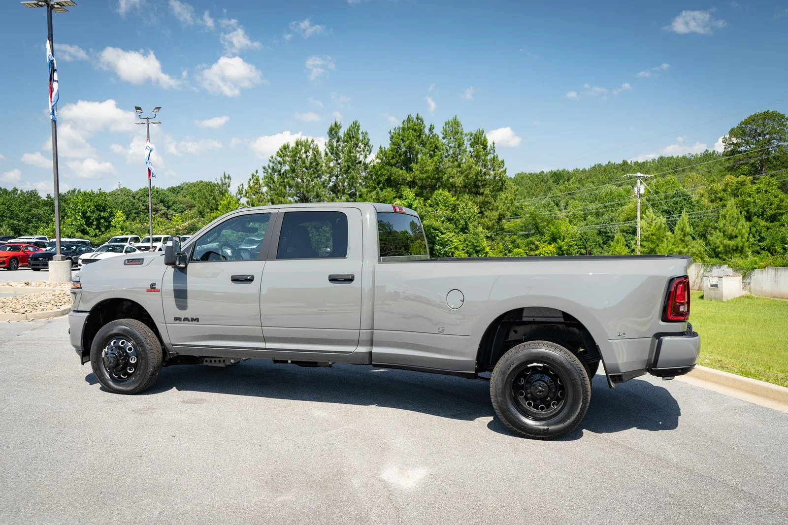 New 2026 Ceramic Gray Clear-Coat Exterior Paint RAM Big Horn image 7