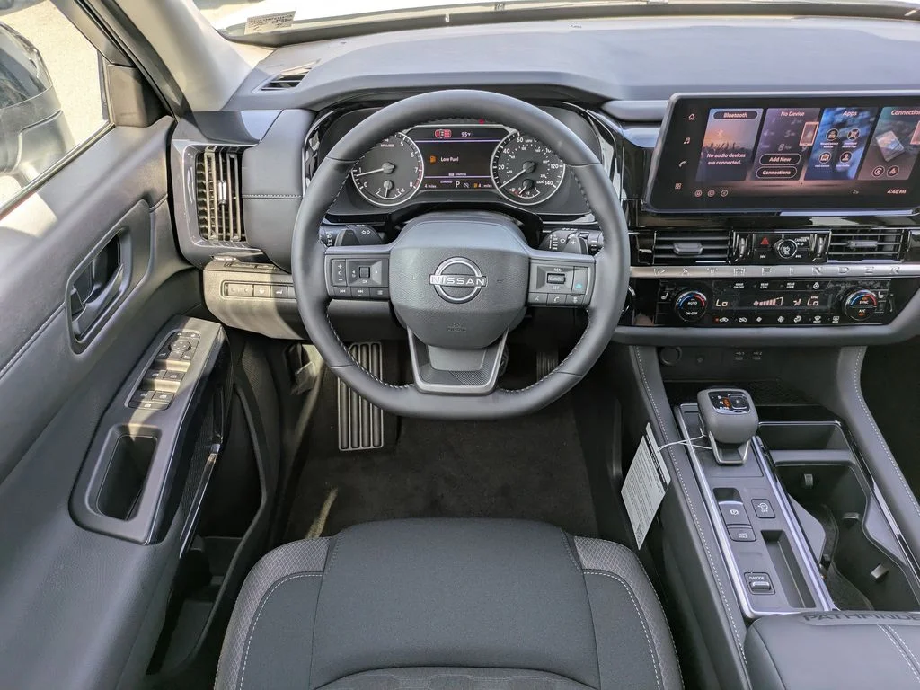 New 2026 Everest White Pearl Tricoat Nissan SV image 15