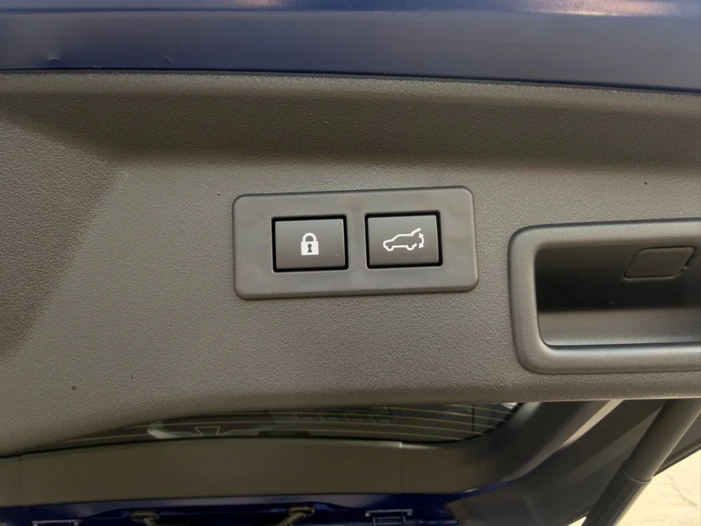 New 2026 SAPPHIRE BLUE PEARL Subaru Limited image 62