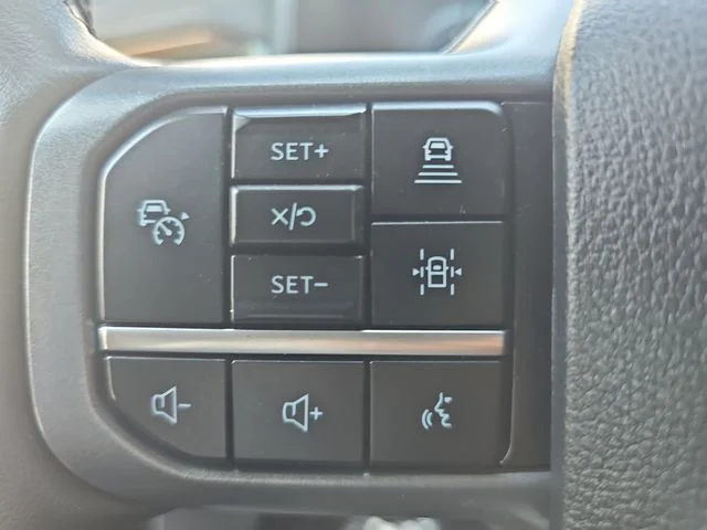 Used 2025 Blue Ford Lariat image 17