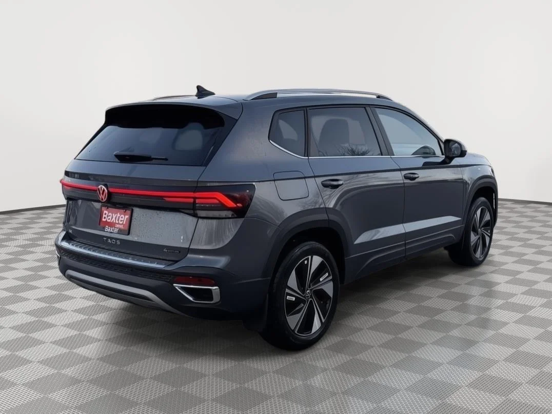 New 2026 PLATINUM GRAY Volkswagen SE image 3