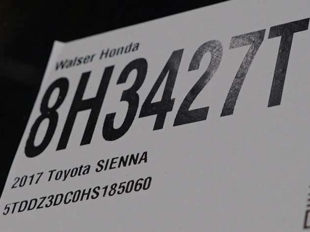 Used 2017 White Toyota XLE image 32