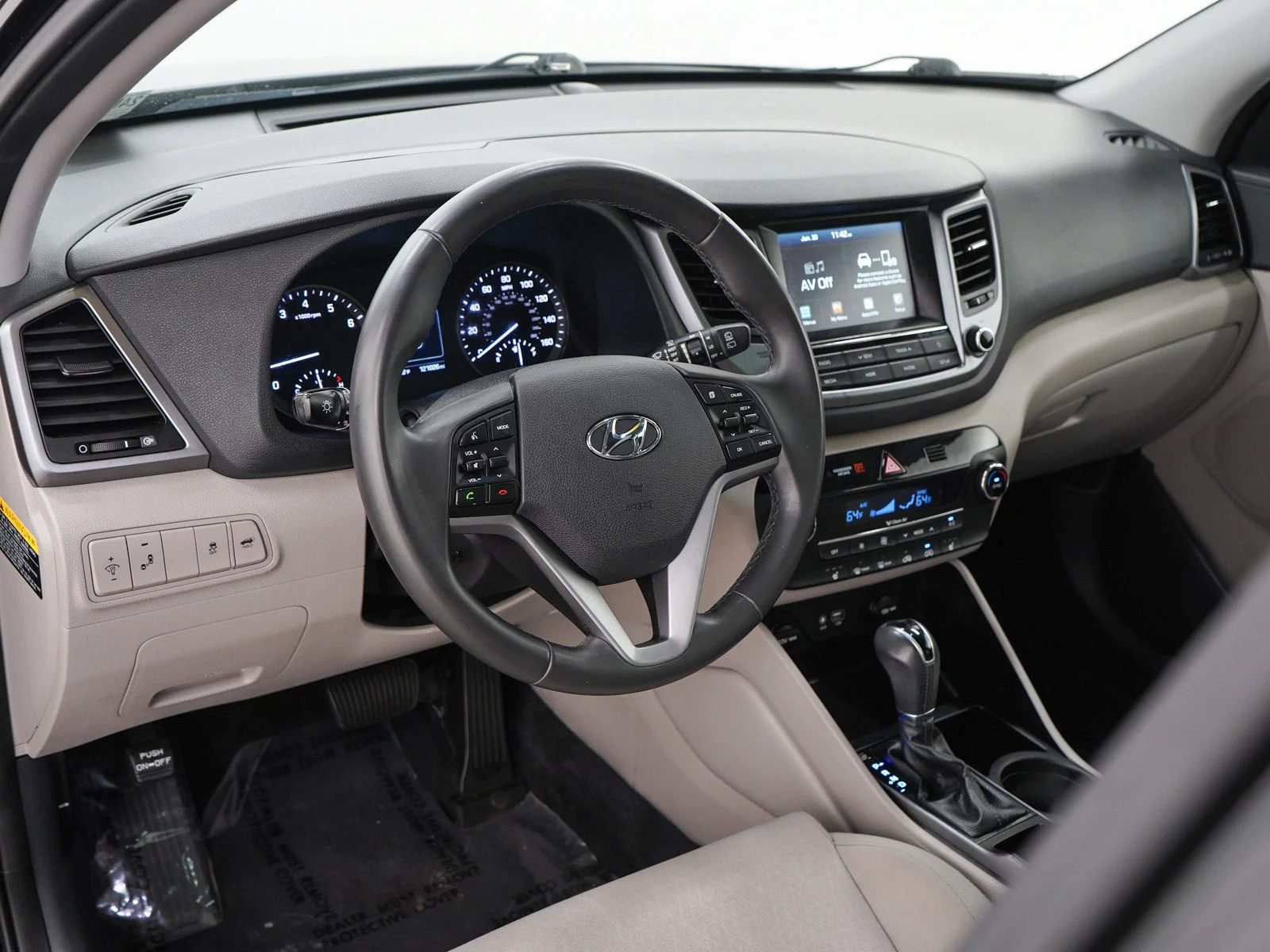 Used 2018 Black Noir Pearl Hyundai Value image 24