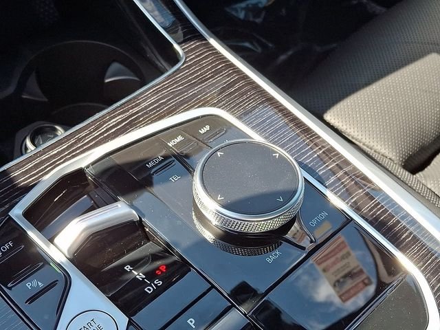 New 2026 Dravit Grey Metallic BMW xDrive40i image 15