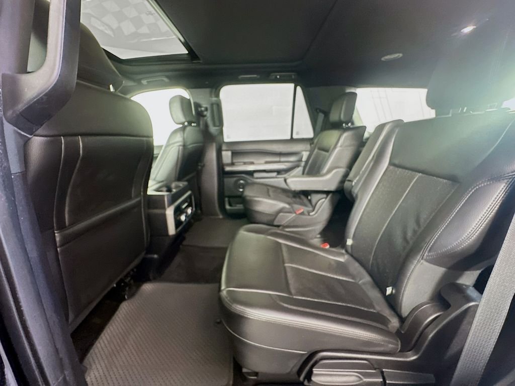 Used 2020 Black Ford XLT image 17