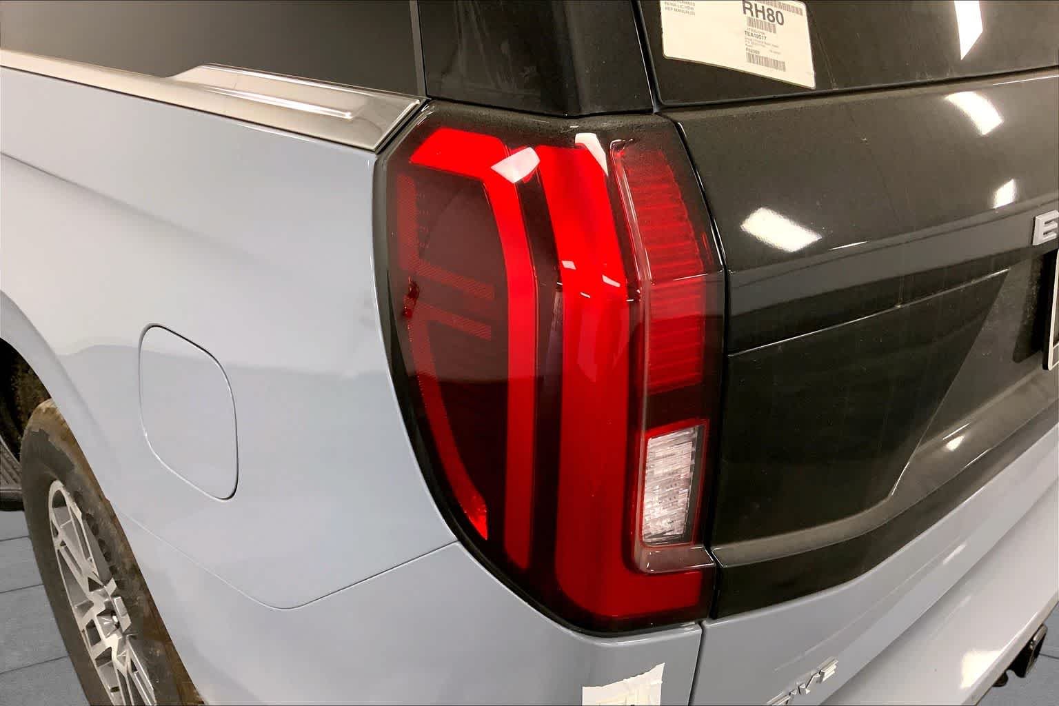 New 2026 Glacier Gray Metallic Tri-Coat Ford Active image 14