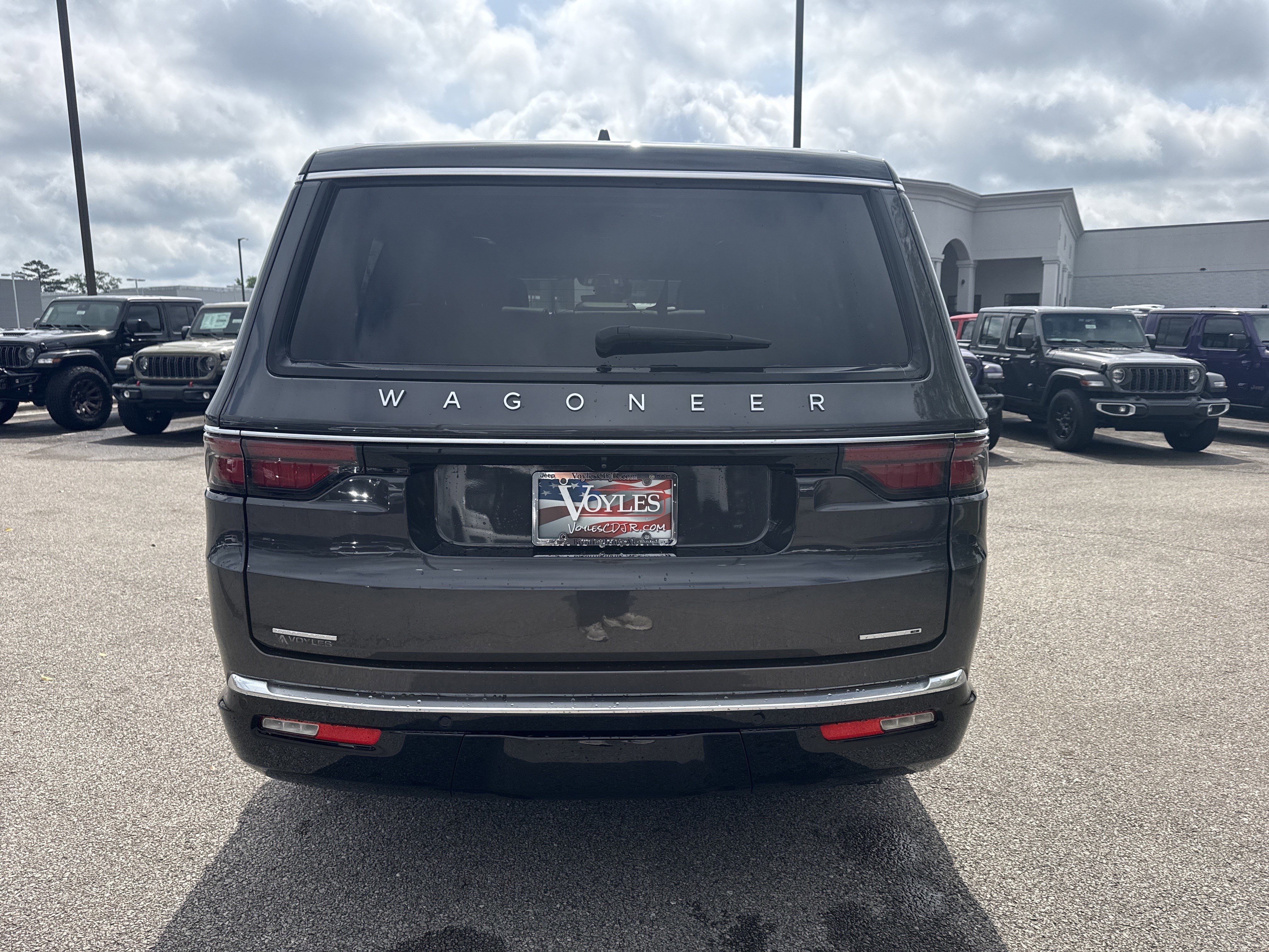 Used 2022 Baltic Gray Metallic Clearcoat Jeep Series II image 6