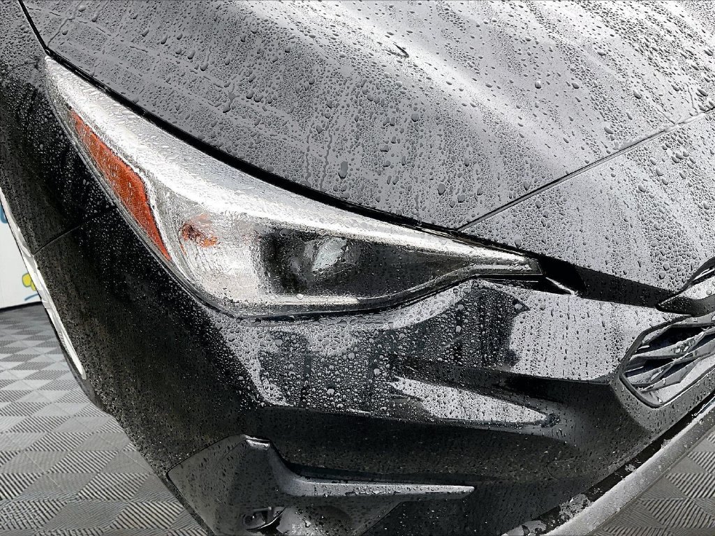 Used 2024 Black Subaru Base image 31