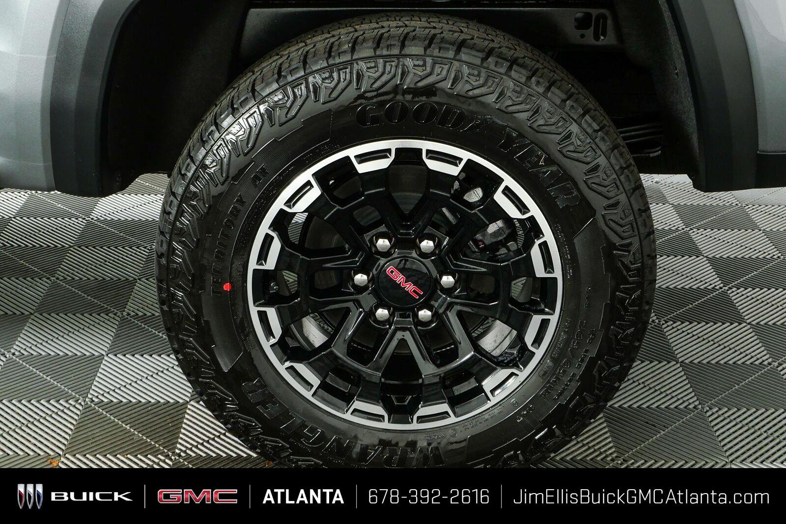 New 2026 Sterling Metallic GMC AT4 image 37