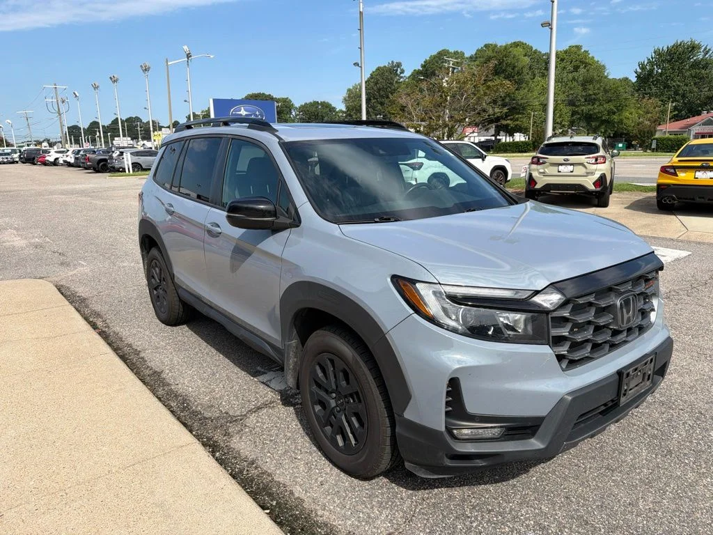 Used 2023 Blue Honda TrailSport image 5