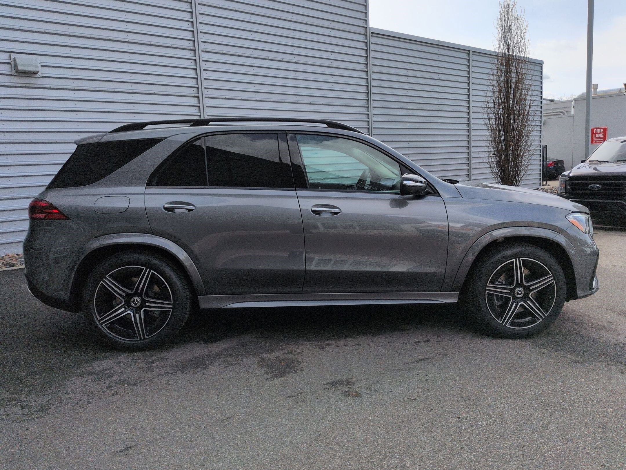 New 2026 Selenite Grey Metallic Mercedes-Benz GLE 450 image 20
