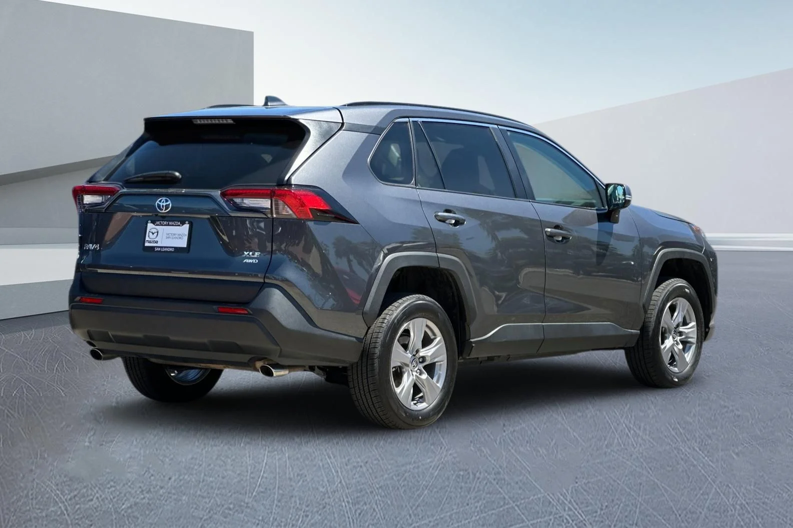 Used 2025 Gray Toyota XLE image 4