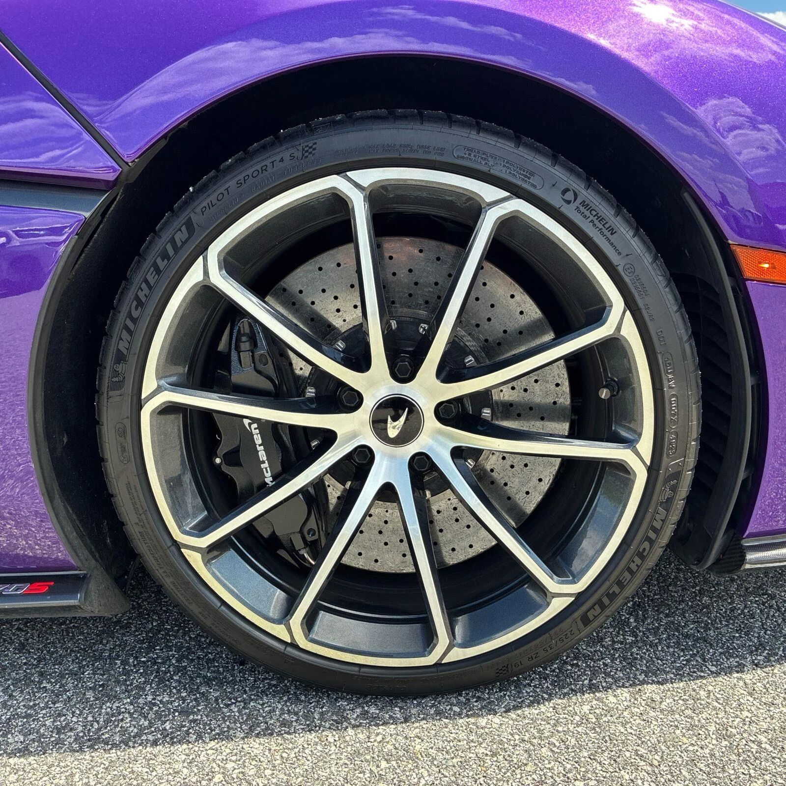 Used 2019 Blue MCLAREN  image 19