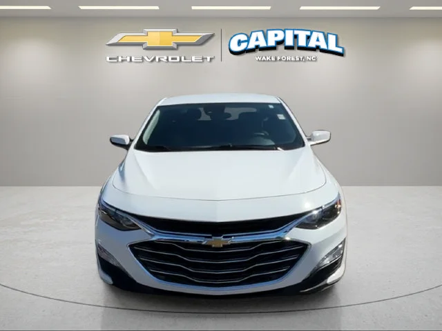 Used 2025 White Chevrolet LT image 8