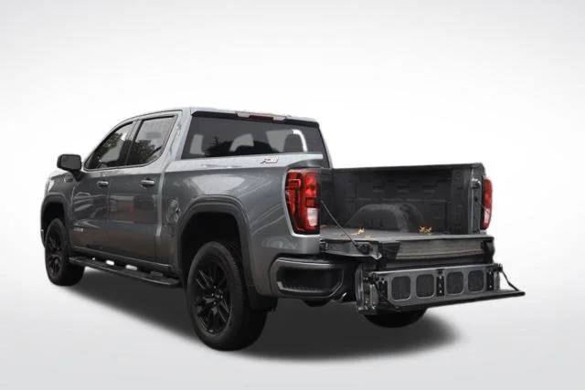 Used 2020 Gray GMC Elevation image 16