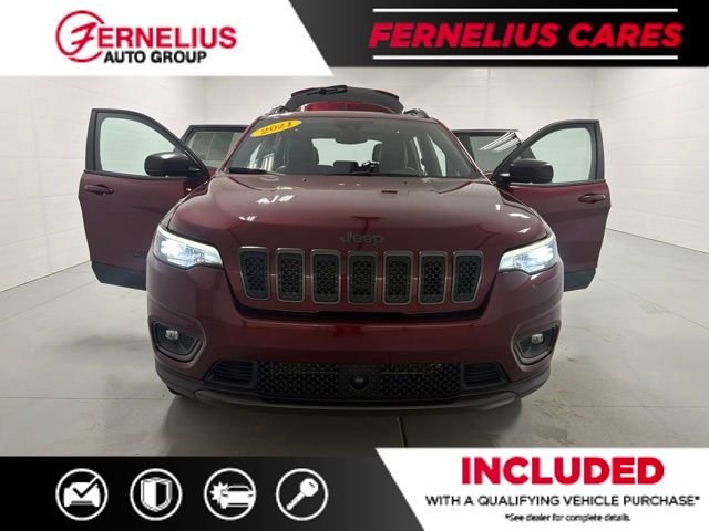 Used 2021 Red Jeep Latitude Lux image 11