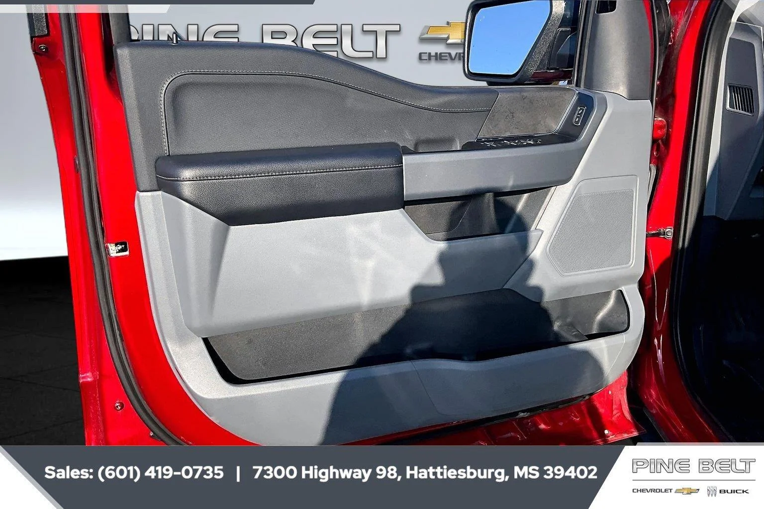 Used 2024 Rapid Red Metallic Tinted Clearcoat Ford XLT image 18
