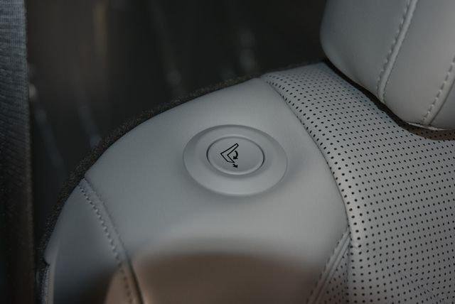 New 2026 White Hyundai SEL Premium 7P image 70