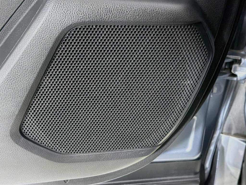 Used 2021  Toyota XLE image 19
