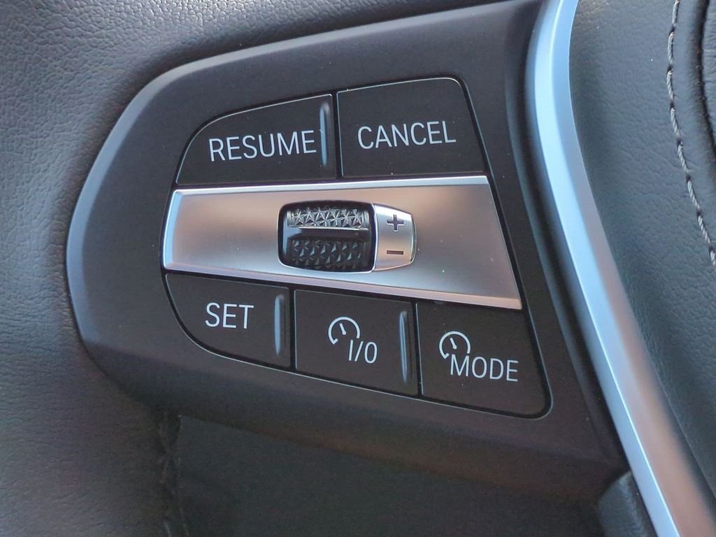 New 2026 Alpine White BMW xDrive40i image 25