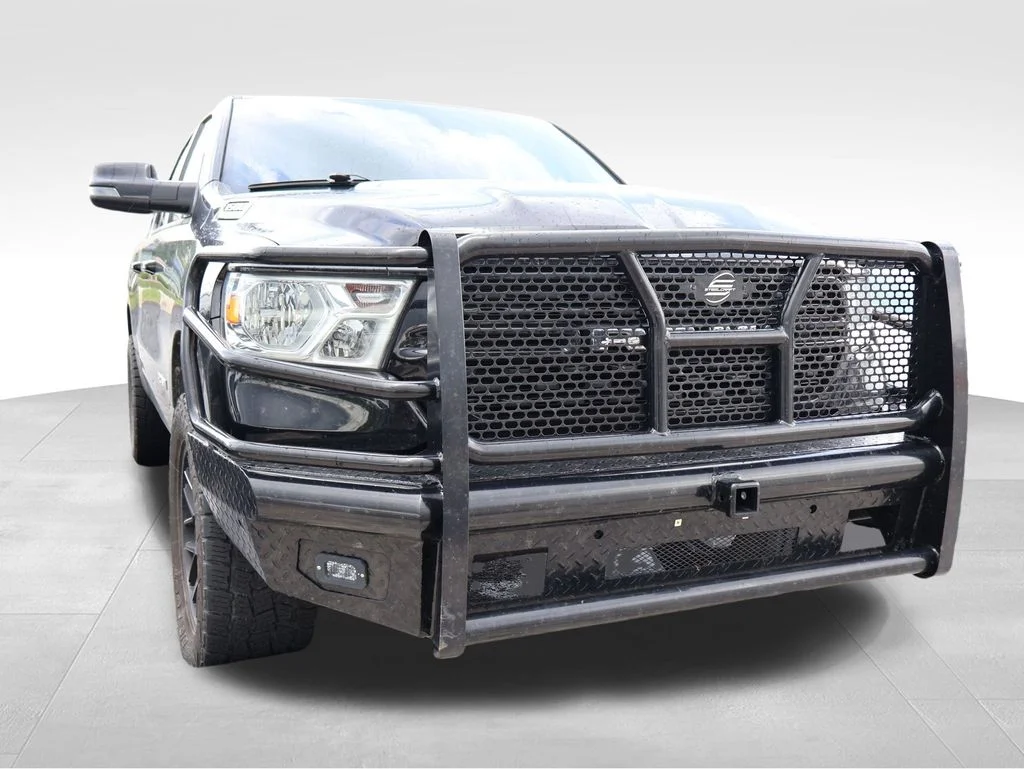 Used 2023 Diamond Black Ram Big Horn/Lone Star image 7
