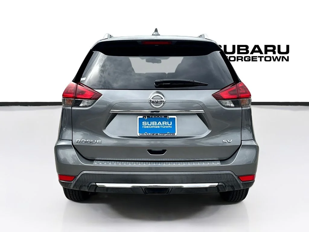 Used 2018 Gray Nissan SV image 7