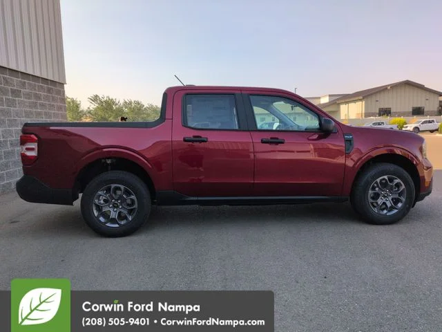 New 2026 Ruby Red Metallic Tinted Clearcoat Ford XLT image 2