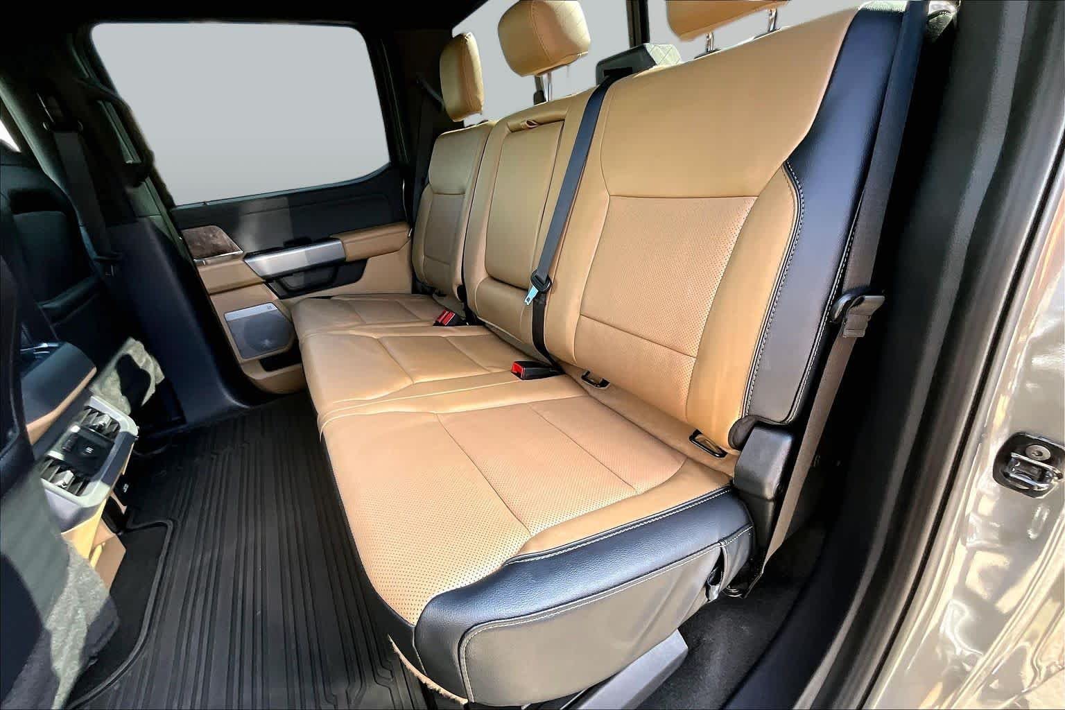 Used 2024 Carbonized Gray Ford LARIAT image 23