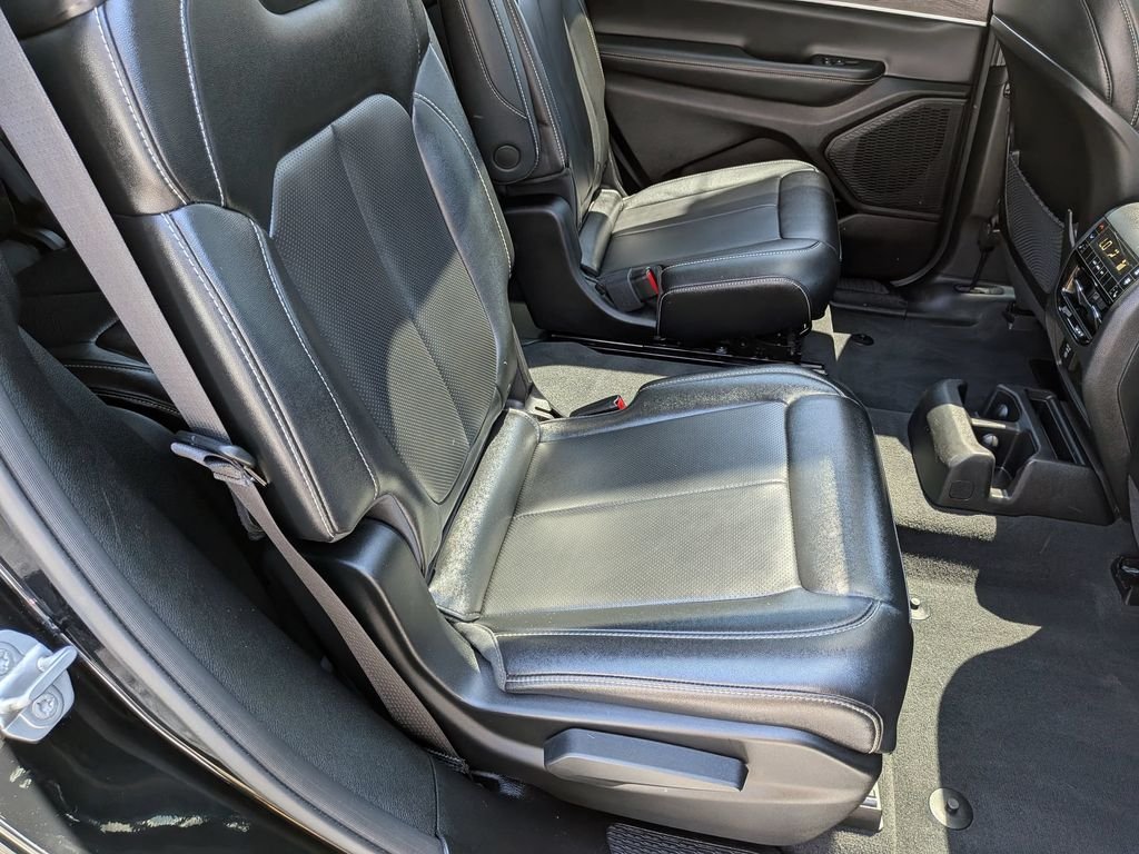 Used 2023 Black Jeep Limited image 29