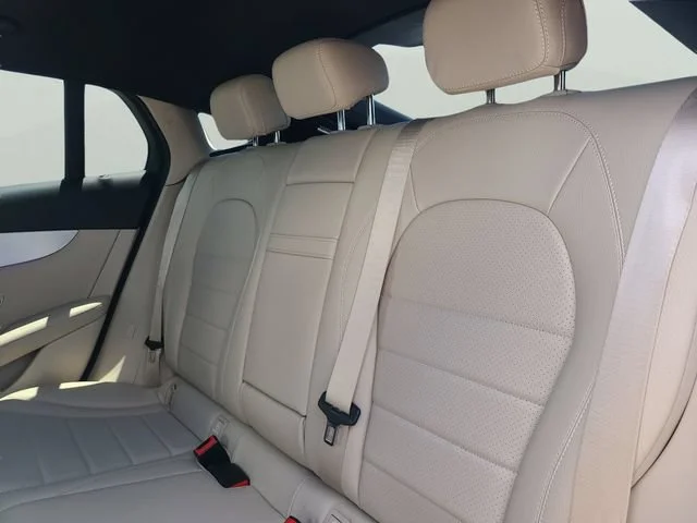 Used 2023 White Mercedes-Benz GLC 300 image 9