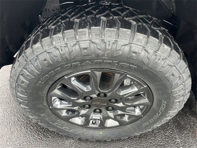 2025 Toyota Tundra Limited - Photo 11