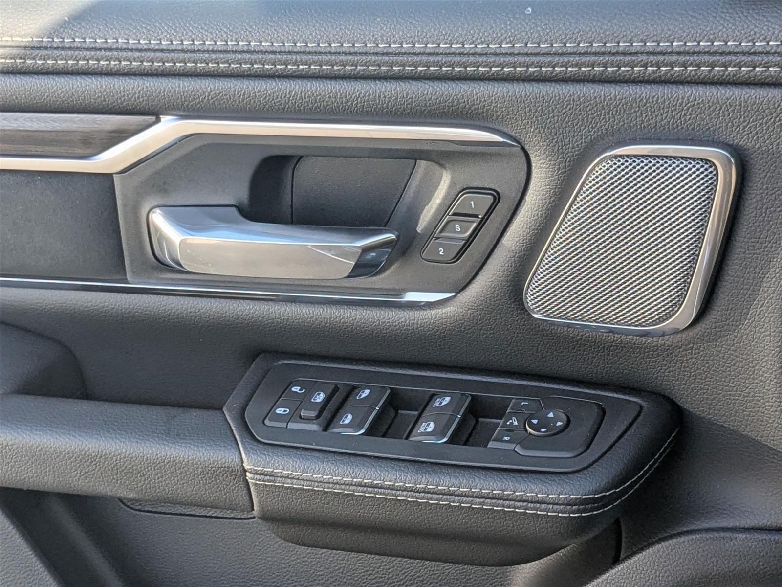 2026 RAM 1500 Laramie - Photo 11