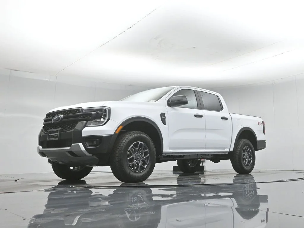 New 2026 Oxford White Ford XLT image 41
