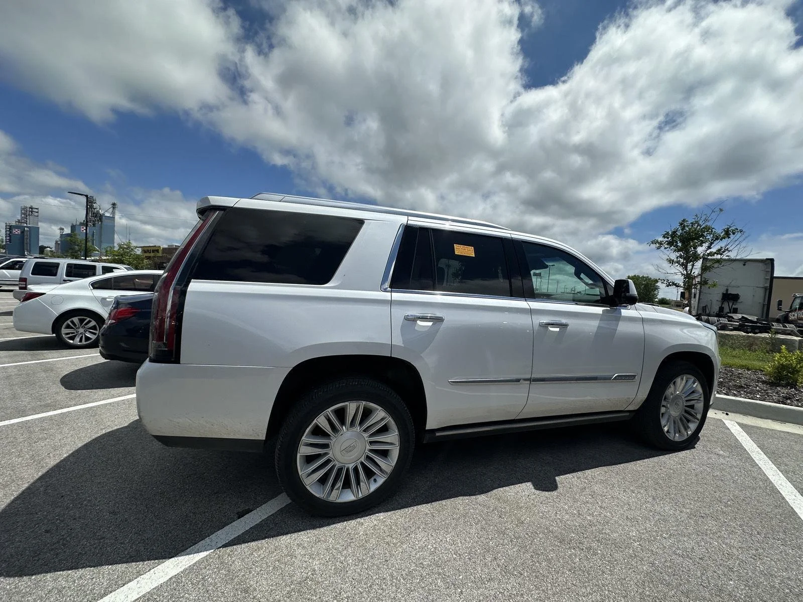 Used 2016 Crystal White Tricoat Cadillac Platinum image 4
