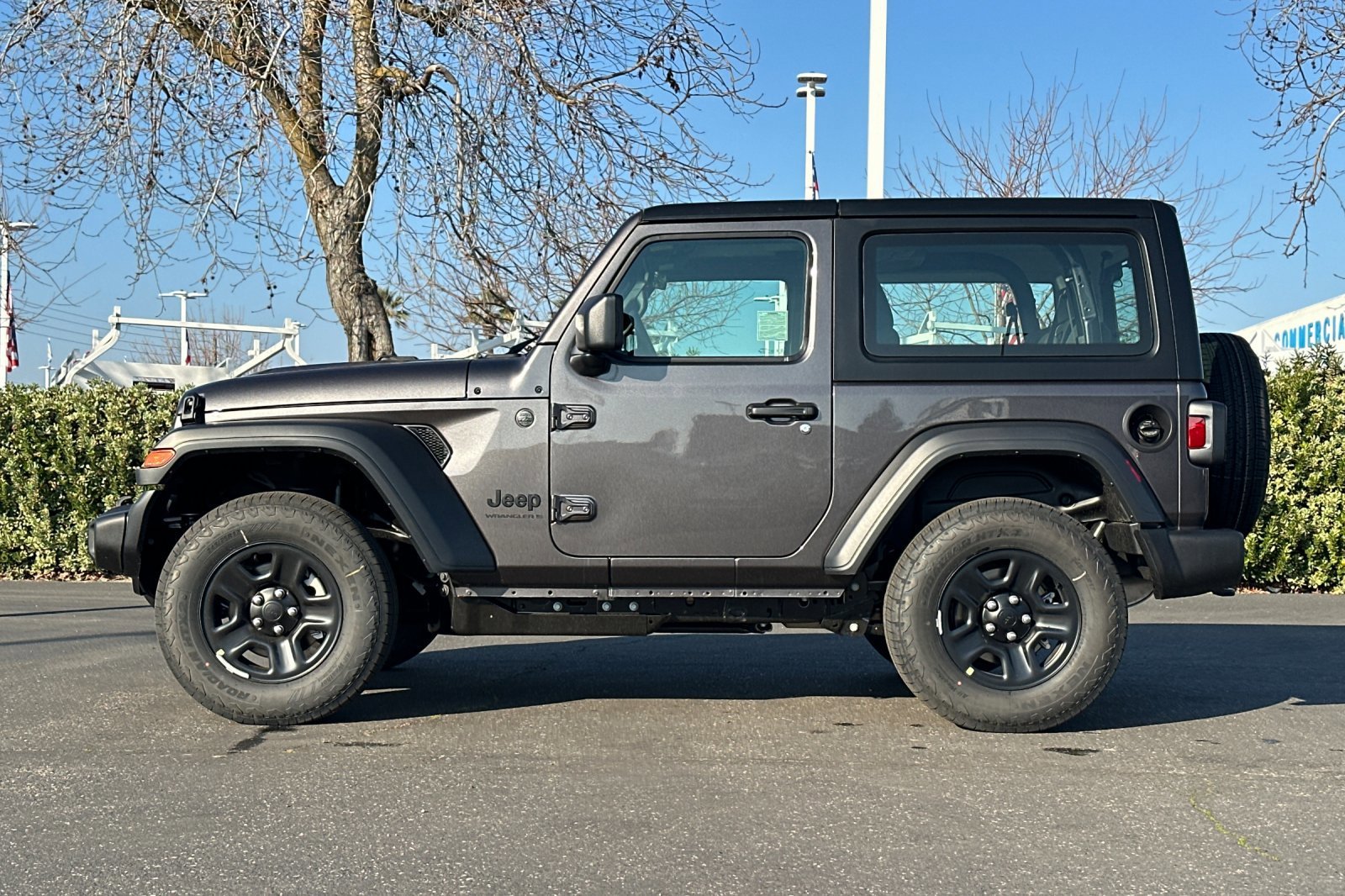 New 2026 Granite Crystal Metallic Clearcoat Jeep Sport image 7