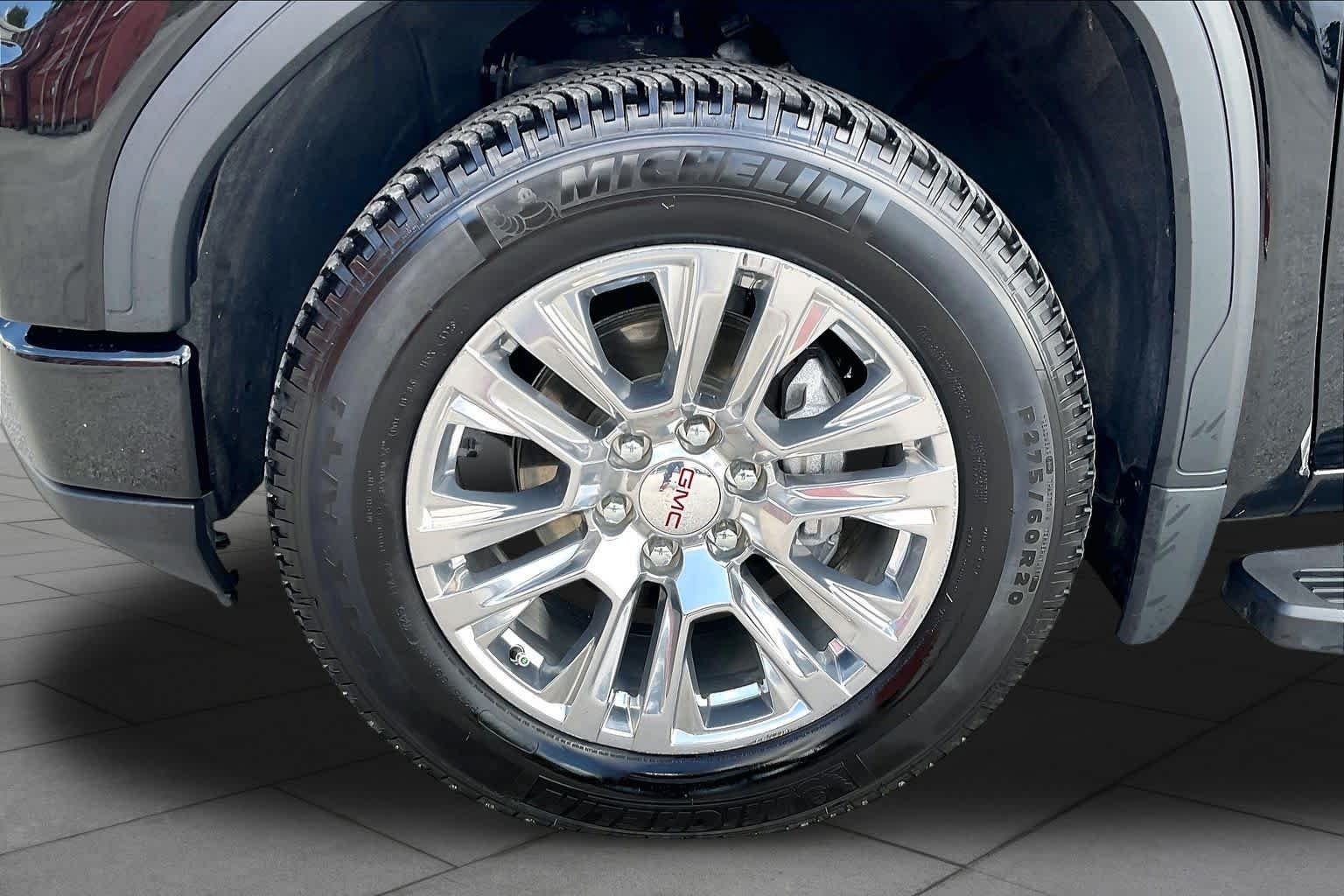 Used 2024 Onyx Black GMC Denali image 11