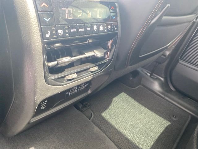 Used 2023 White Jeep Summit Reserve image 33