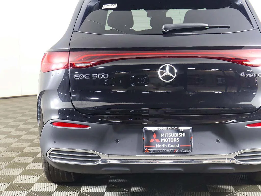 Used 2023 Black Mercedes-Benz 500 SUV image 17