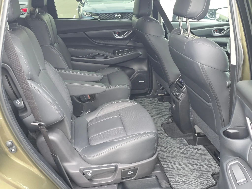 2025 Subaru Ascent Limited - Photo 24