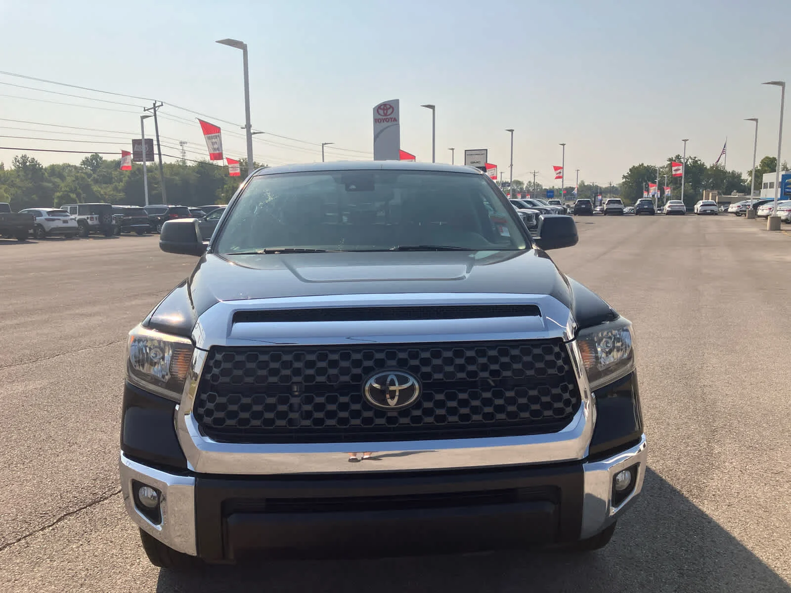 Used 2021 Midnight Black Metallic Toyota SR5 image 4