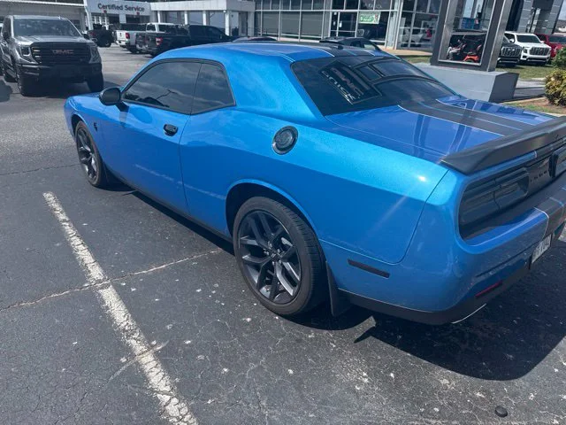 Used 2023 Blue Dodge SXT image 5