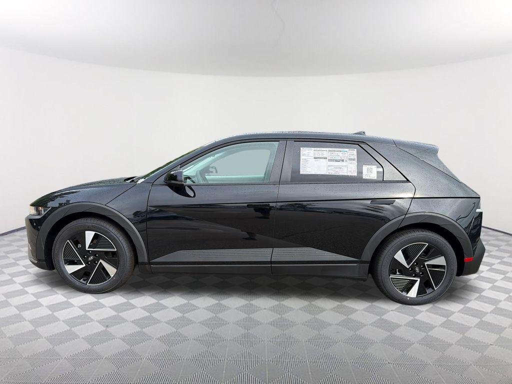 New 2026 Black Hyundai SE image 8