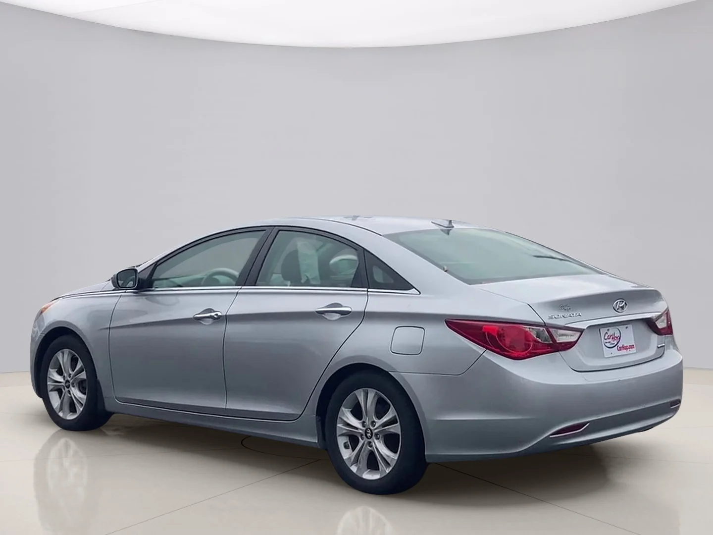Used 2013 Silver Hyundai LIMITED image 3