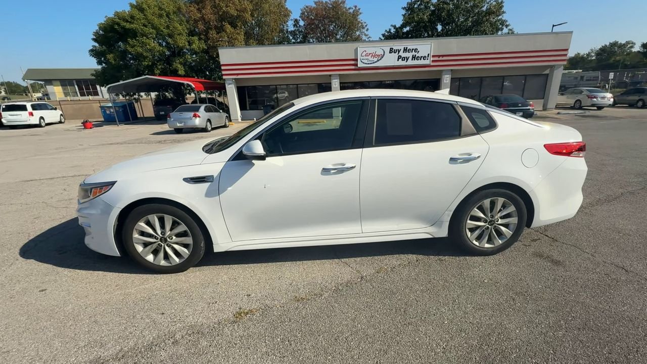2018 Kia Optima LX photo 4