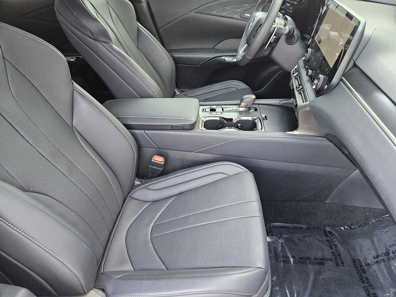 Certified Used 2024 ULTRA WHITE Lexus F SPORT Handling image 9