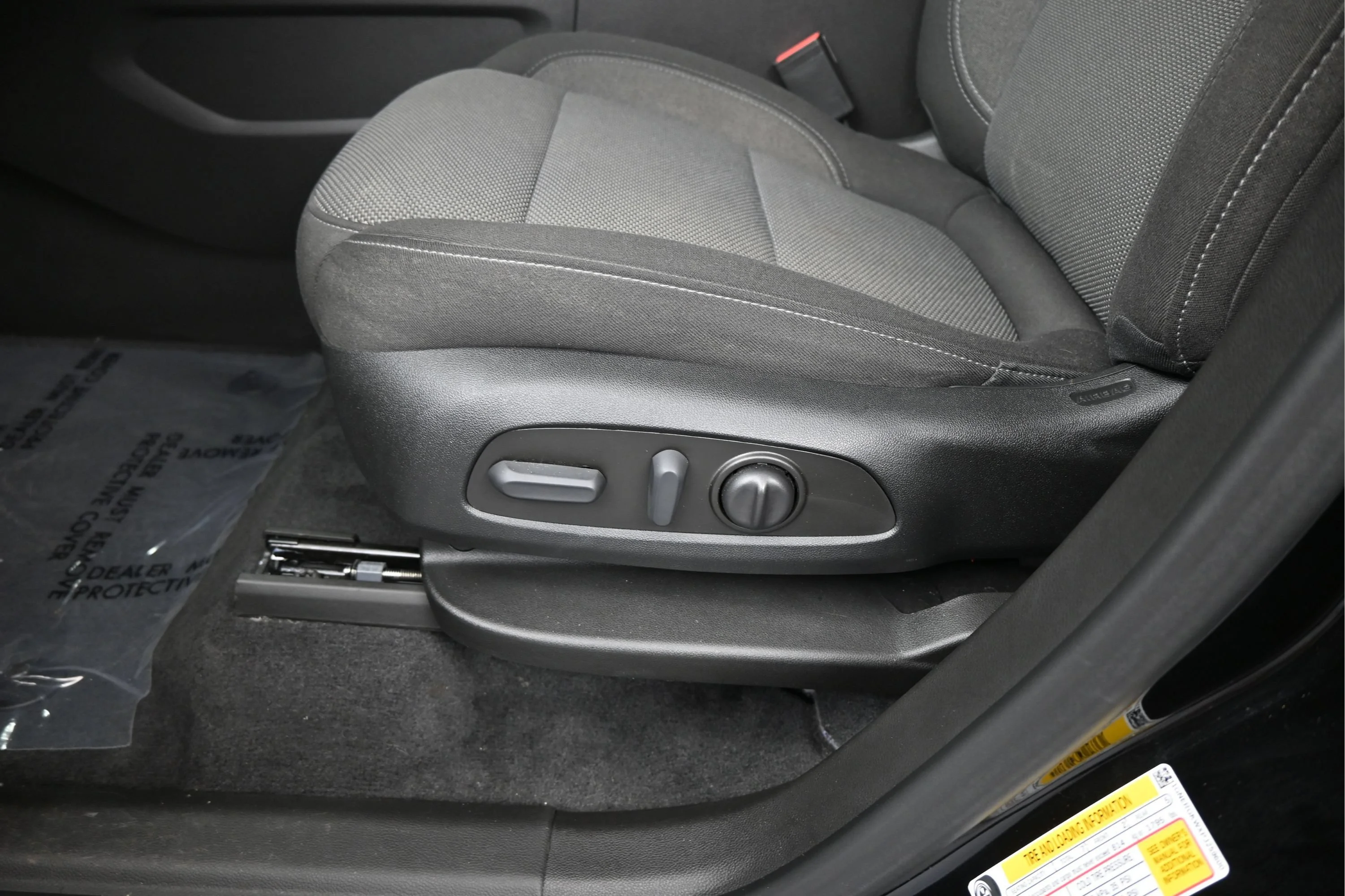 Used 2023 Mosaic Black Metallic Chevrolet LT Cloth image 10