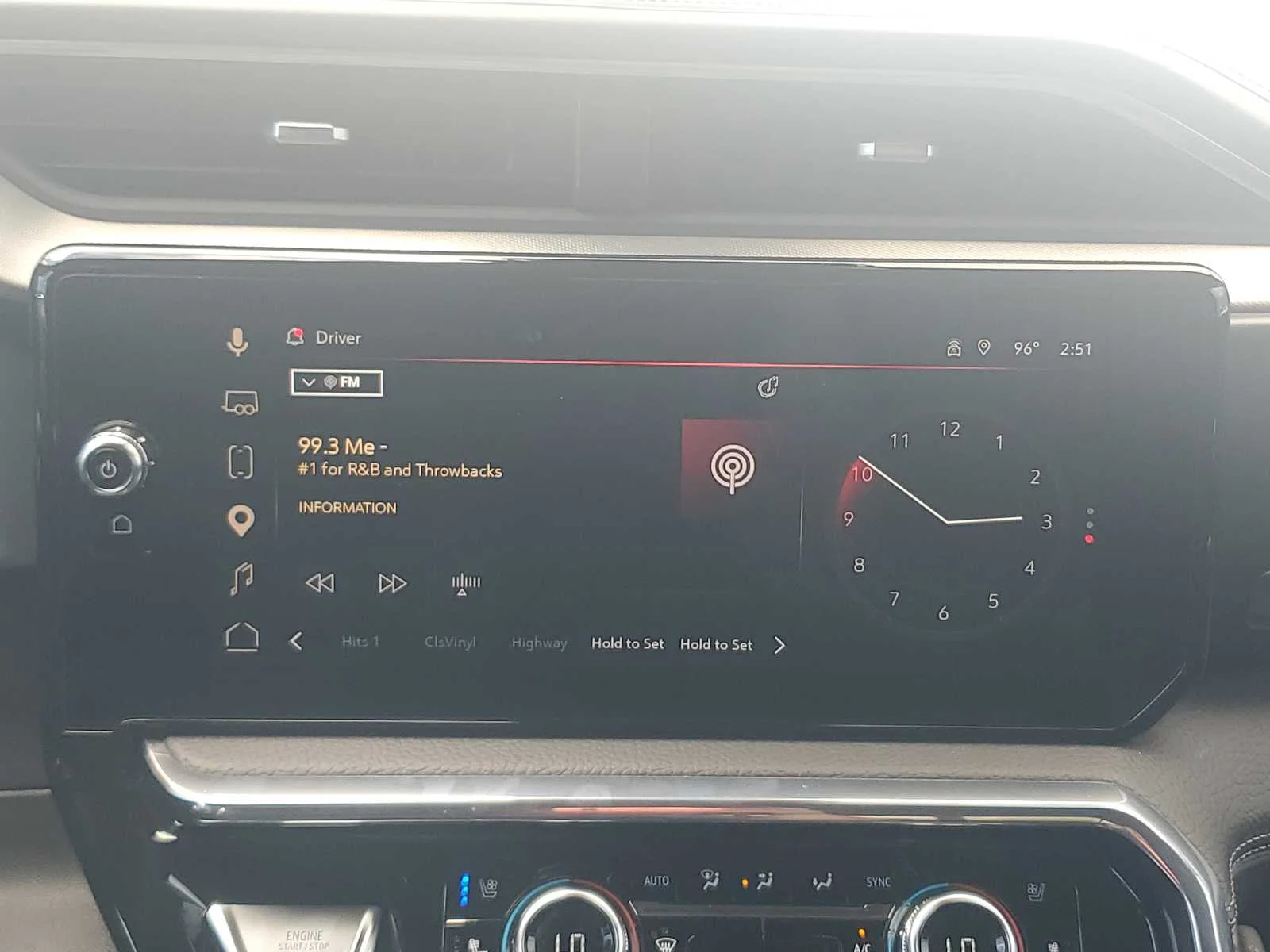 Used 2023 ONYX BLACK GMC Denali image 18