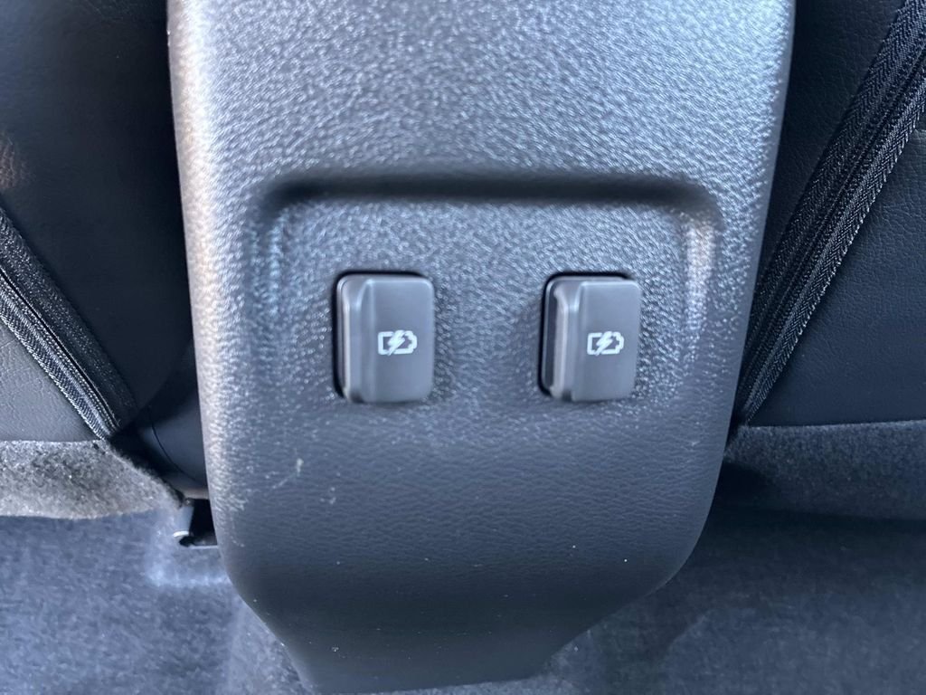 Used 2023 White Nissan SR image 16