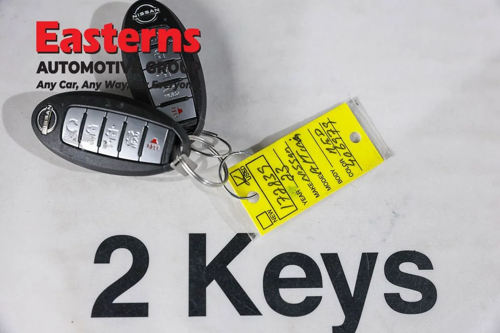 Used 2023 Red Nissan 2.5 SR image 25